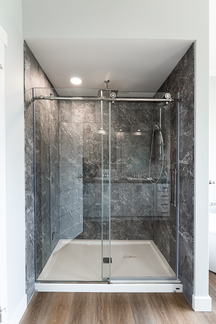 glass walled shower in the master bathroom of the kent showhome at countryside manufactured homes in salmon arm